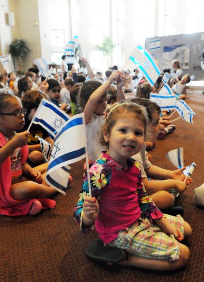 Teaching Israel to Young Children