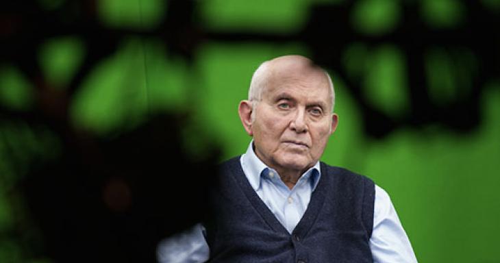 Pinchas Gutter while filming testimony 