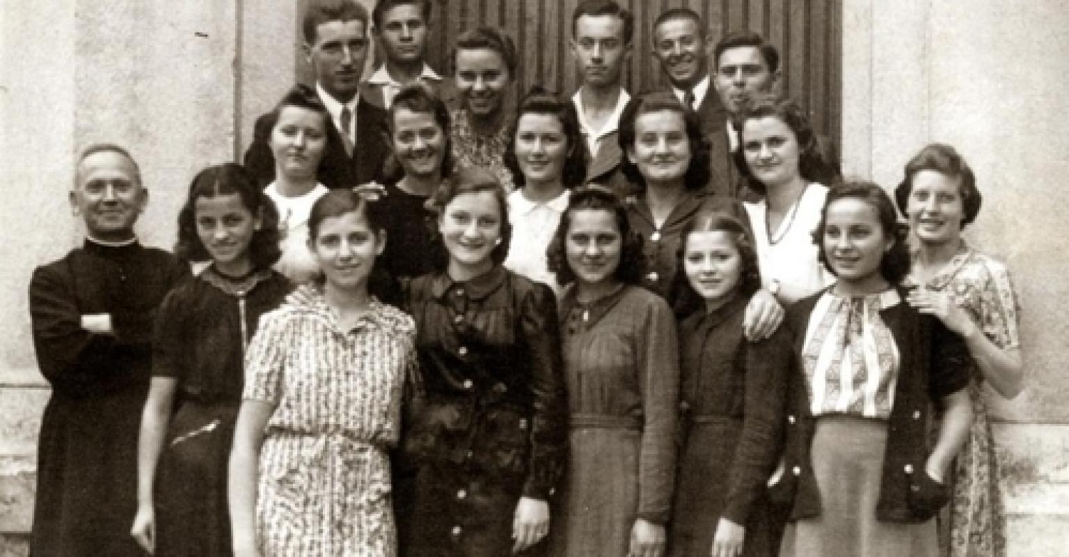 Father Andrej Tumpej and young people