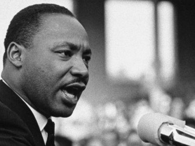 MLK giving speech