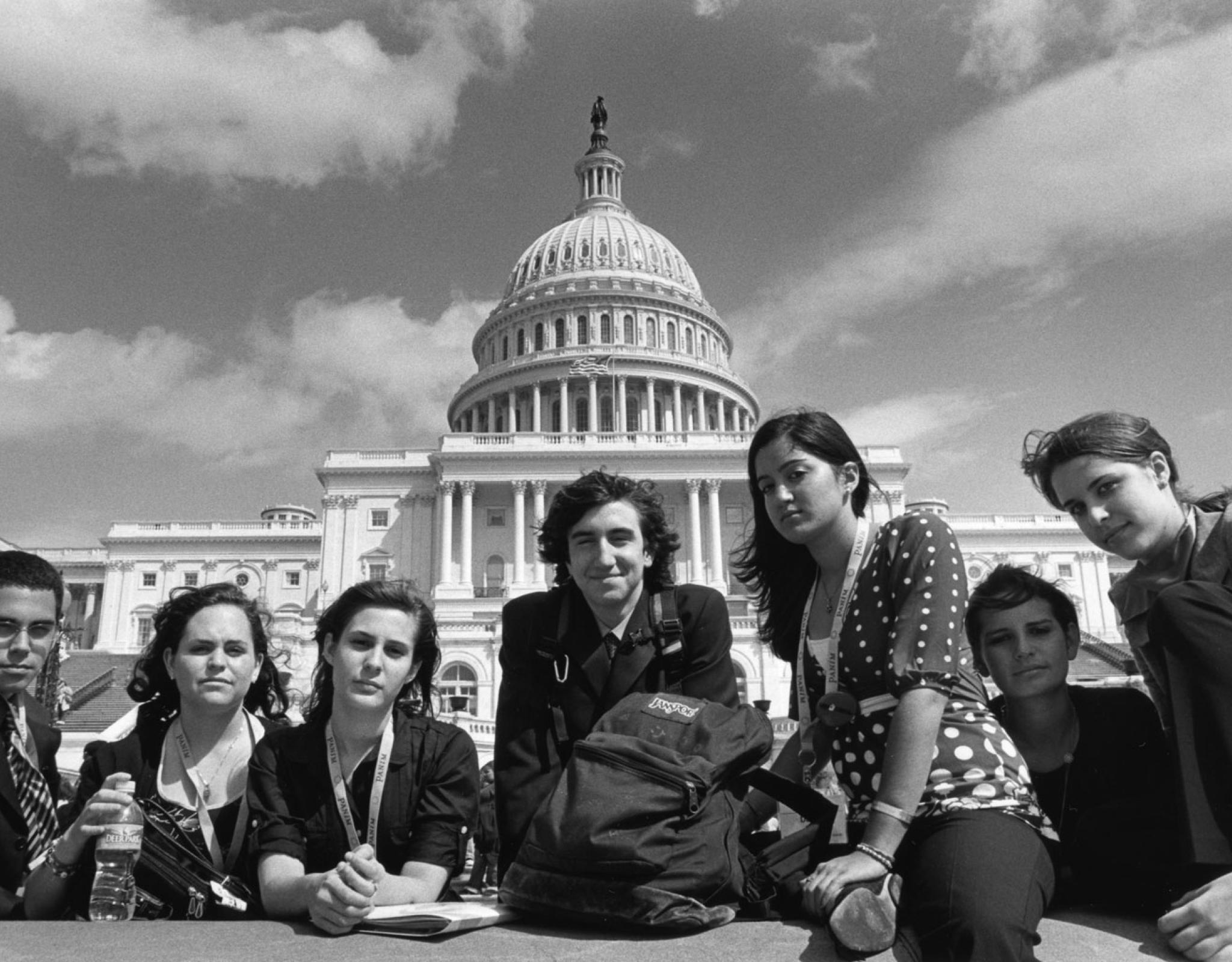 Civil Discourse Curriculum - Students on steps of the US Capitol