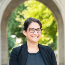 Cantor Laura Stein headshot