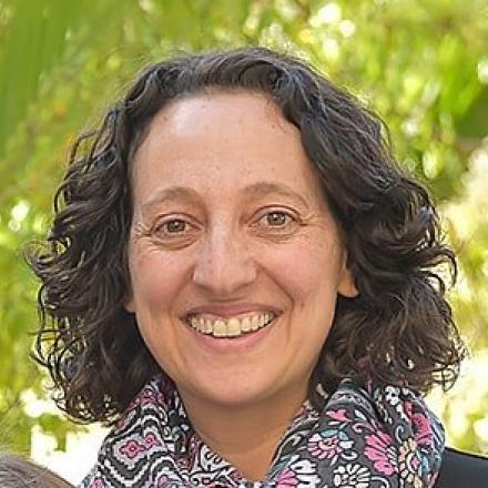 Shuvi Hoffman Headshot