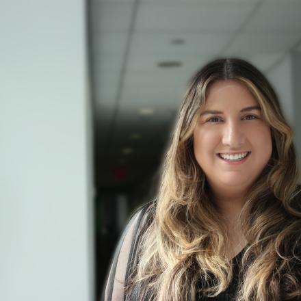 Amanda Winer Headshot