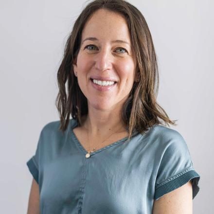 A headshot of Debbi Cooper. 