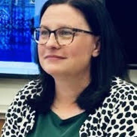 Photo of Dr. Lisa Peloquin